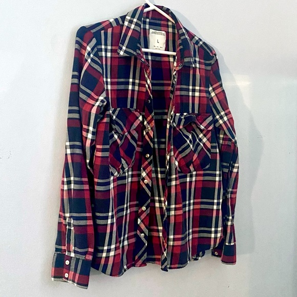 ZARA Plaid Flannel - Picture 2 of 5